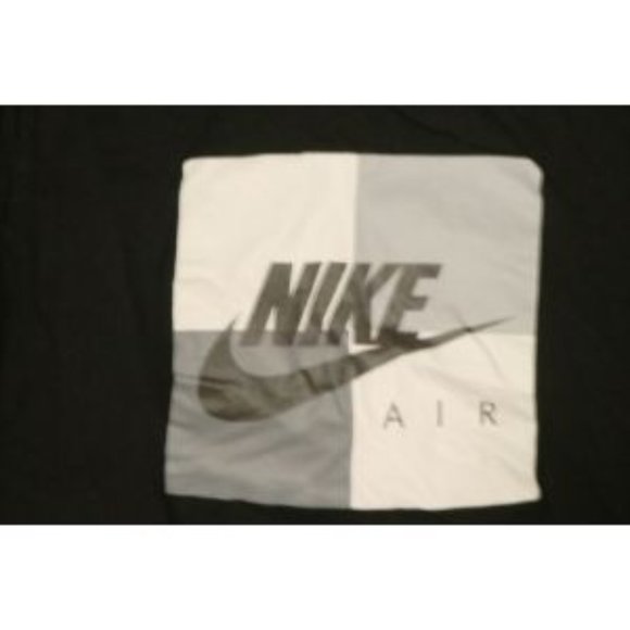 Nike Tshirt - Picture 3 of 3